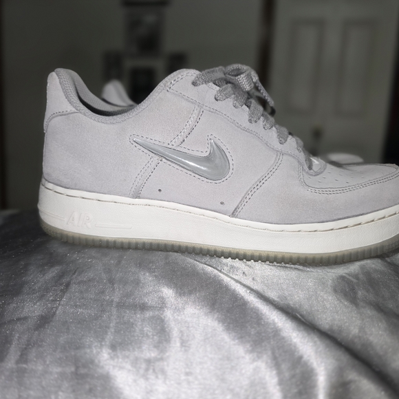 Nike AF1 Retro "Color Of The Month" Smoke Grey Size 7.5m - Picture 1 of 7